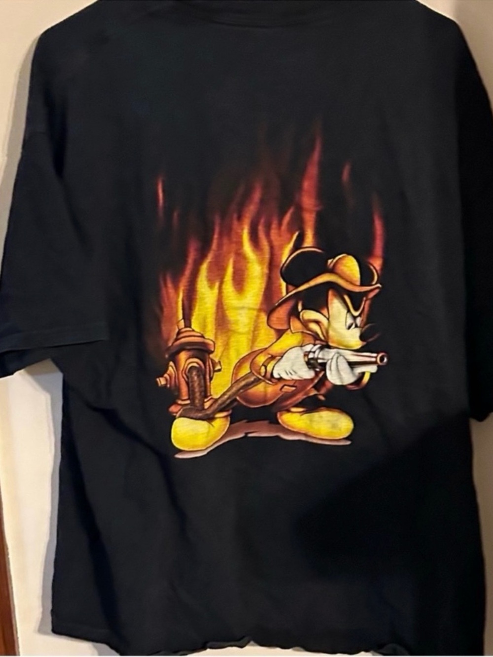 Disney Men’s Size 2XL Black Disneyland Magic Kingdom Mickey Mouse Tee